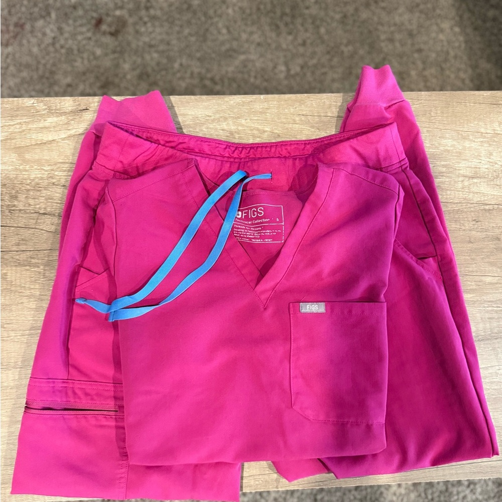 Figs Hot Pink Scrub Set with Blue Accents
